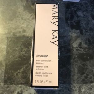 Mary Kay Even Complexion Essence